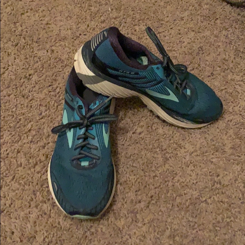 Blue Brooks Adrenaline GTS 18